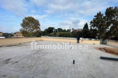 Locale borghesiana 600mq 6c