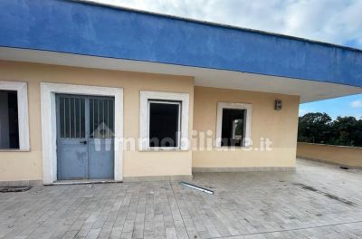 Locale borghesiana 600mq 8c